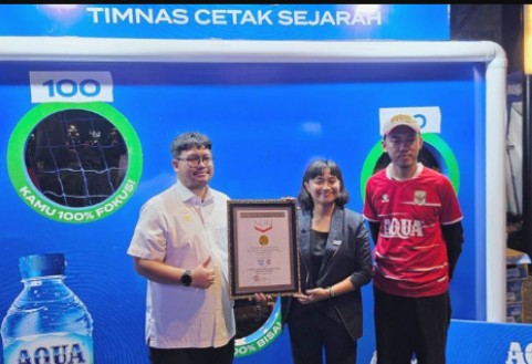 : Suporter Timnas Indonesia yang tergabung dalam La Grande Indonesia memecahkan rekor Museum Rekor-Dunia Indonesia (MURI) melalui aksi human mural bertuliskan “BELIEVE” yang melibatkan 2.625 suporter pada laga perdana FIFA ASEAN Cup 2026 di Stadion Utama Gelora Bung Karno (SUGBK), Jakarta, Jumat (25/9/2026). (Foto Istimewa)