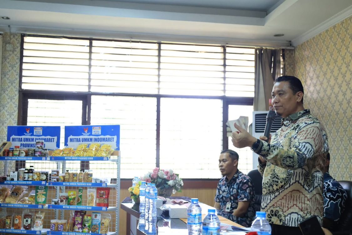 : Wakil Wali kota Pekanbaru Markarius Anwar, saat menghadiri Silaturahmi dan Kurasi Produk UMKM Provinsi Riau di Gedung DPRD Provinsi Riau, Jalan Jenderal Sudirman, Pekanbaru, Kamis (17/9/2026). - Foto: Mc.Pekanbaru