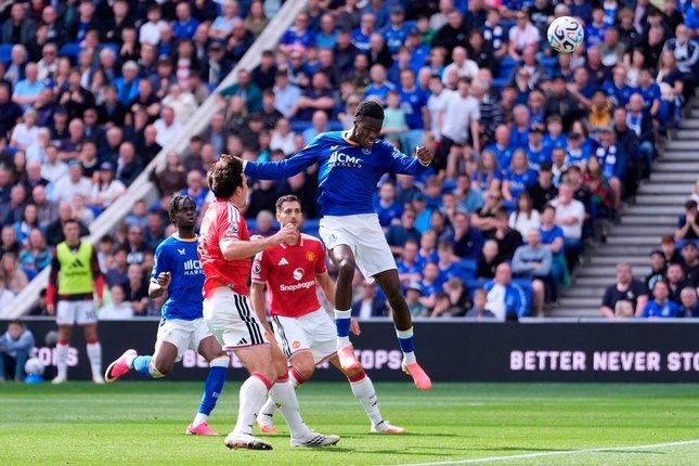 Manchester United Ditahan Imbang oleh Perlawanan Everten 2-2