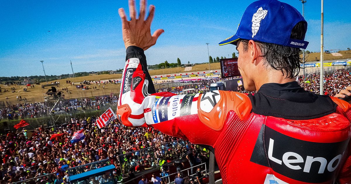 Marc Marquez capitalises on Bezzecchi error to seize title race lead