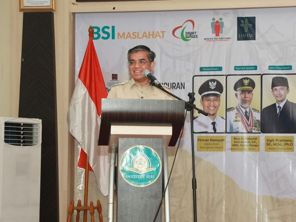 : Menteri Ketenagakerjaan (Menaker) Yassierli saat memberikan kuliah umum di Institut Agama Islam SEBI (IAI SEBI). (Foto: Dok Kemnaker)