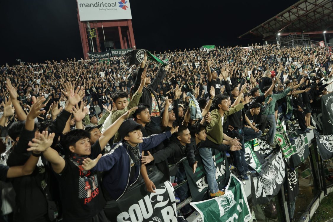 Menempuh Jarak, Menjaga PSS Tetap Dekat