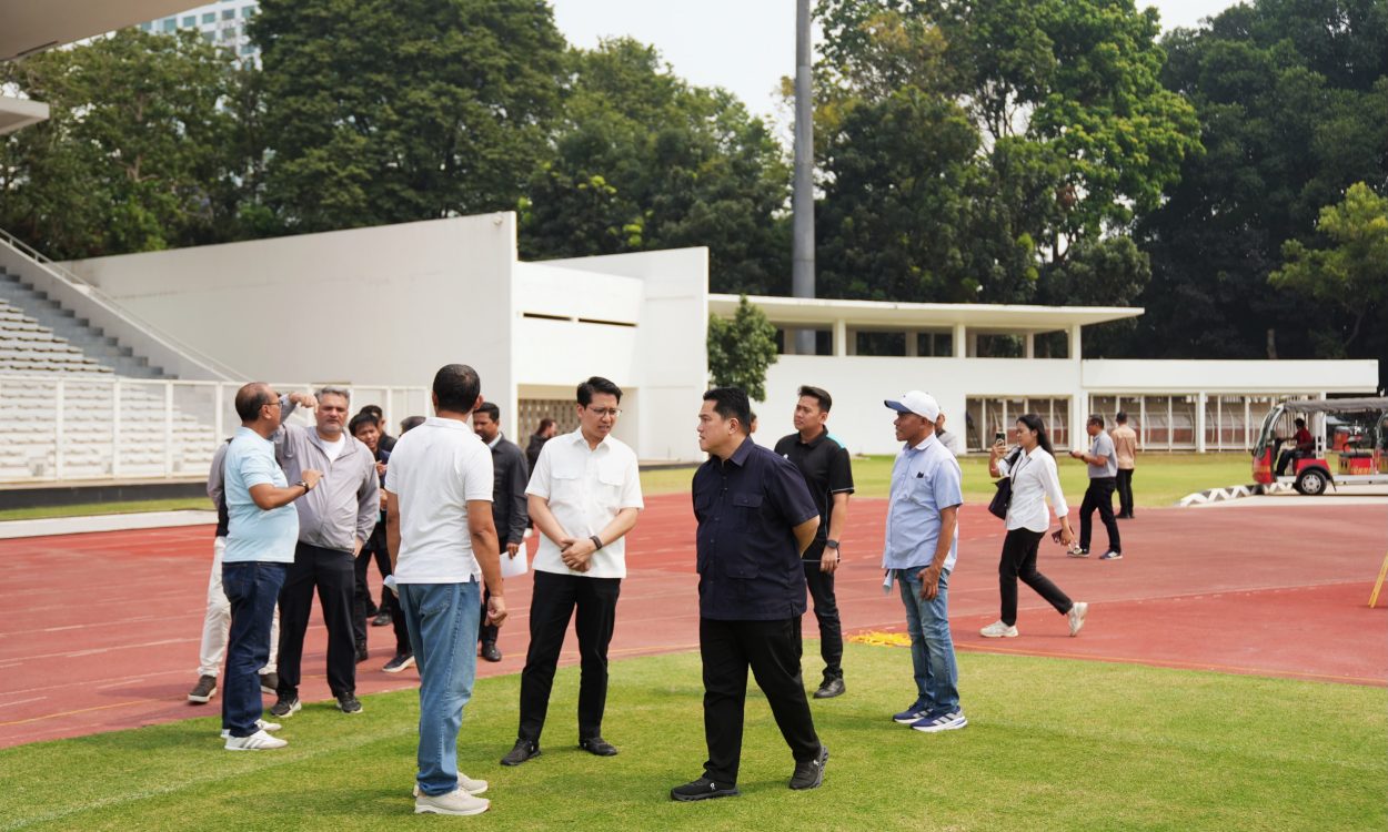 : Ketua Umum Persatuan Sepak Bola Seluruh Indonesia (PSSI), Erick Thohir meninjau kesiapan sejumlah stadion yang akan digunakan dalam gelaran FIFA ASEAN Cup 2026, Selasa (8/9/2026). Peninjauan dilakukan untuk memastikan kesiapan lapangan, fasilitas pendukung, serta kebutuhan tim menjelang turnamen yang akan berlangsung di Indonesia. (Istimewa)