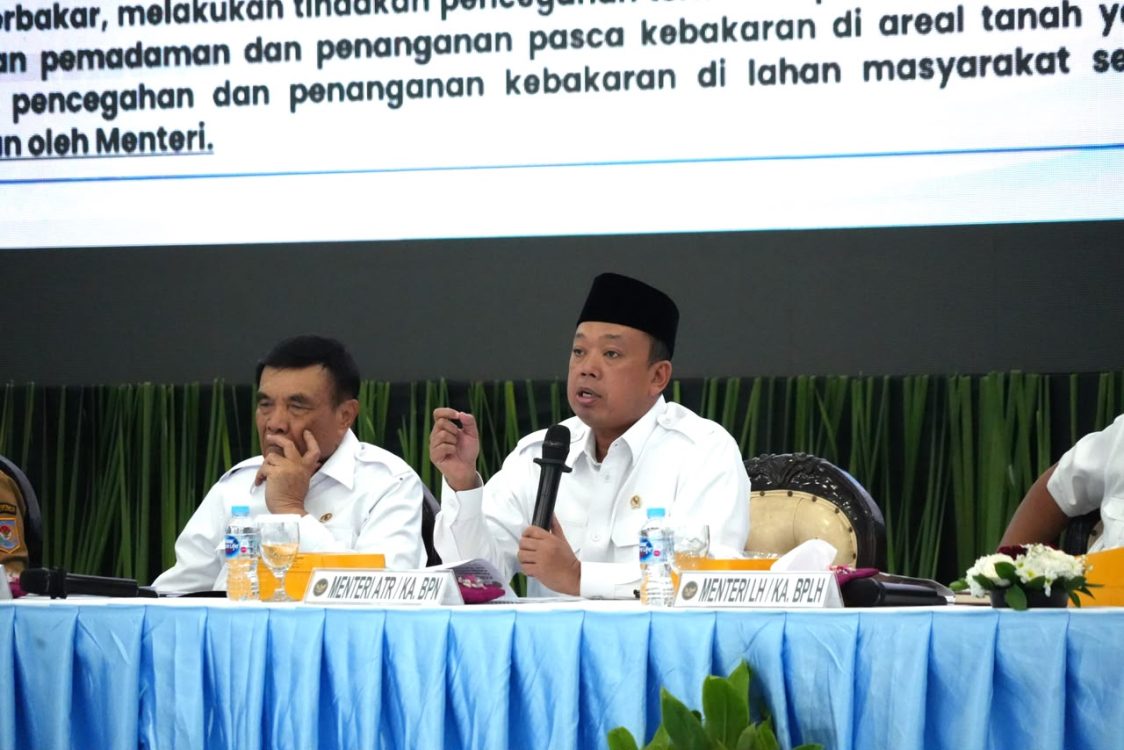 : Menteri Agraria dan Tata Ruang/Kepala Badan Pertanahan Nasional (ATR/BPN), Nusron Wahid, memperingatkan perusahaan pemegang Hak Guna Usaha (HGU) agar tidak membuka atau mengolah lahan dengan cara membakar. Pelanggaran kewajiban pengelolaan lahan yang menyebabkan kebakaran dapat berujung pada penghentian hingga pembatalan HGU./Foto Humas Kementerian ATR/BPN