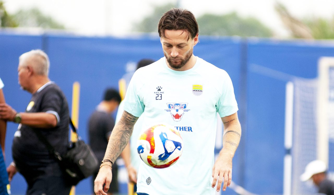Pandangan Marc Klok Hadapi Agenda Pertandingan Padat
