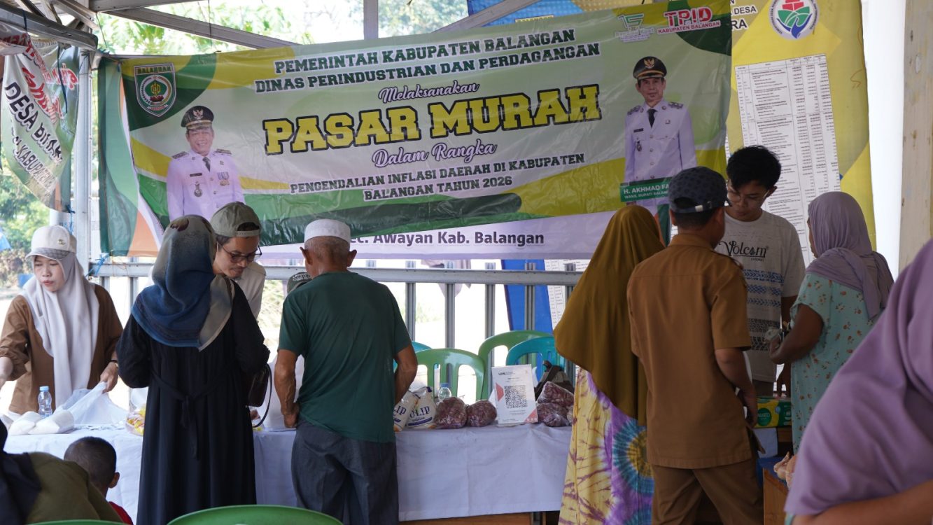 : Kegiatan pasar murah Disperindag Balangan di Desa Bihara, Awayan, Selasa (22/9/2026). - Foto: Mc.Balangan