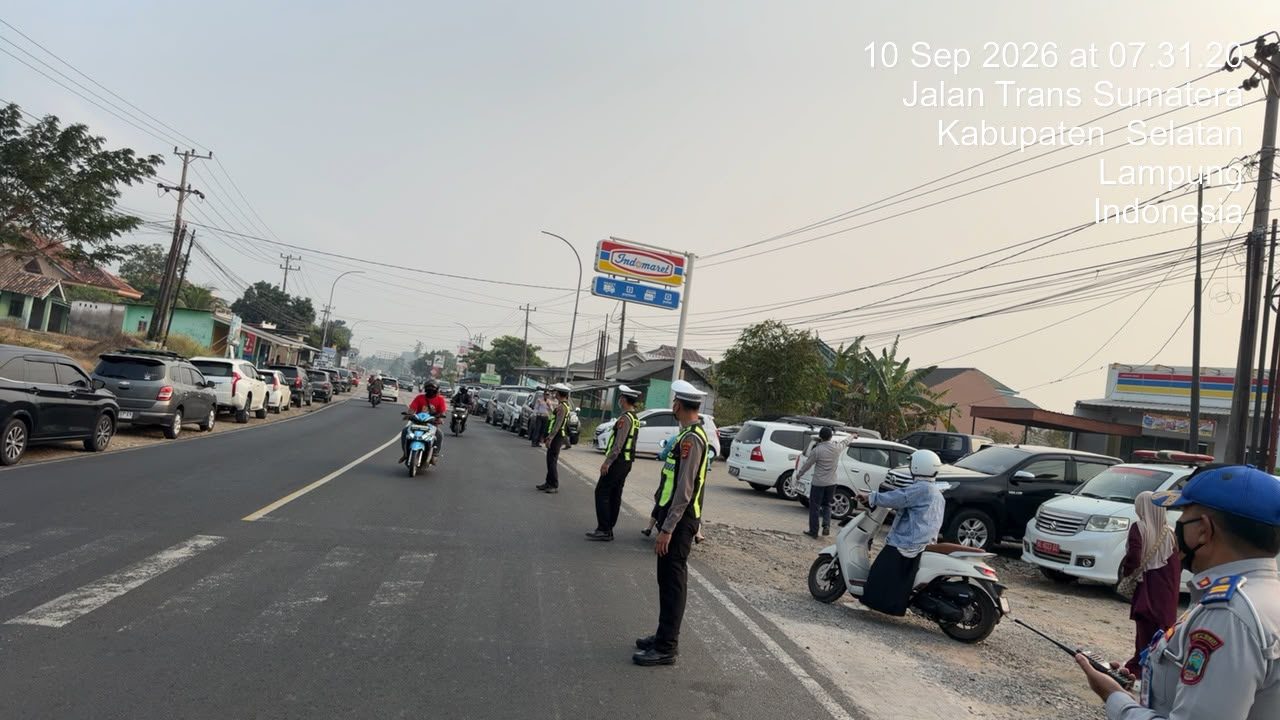 Pastikan Kegiatan Keagamaan Aman, Satlantas Lampung Selatan Atur Arus Lalu Lintas