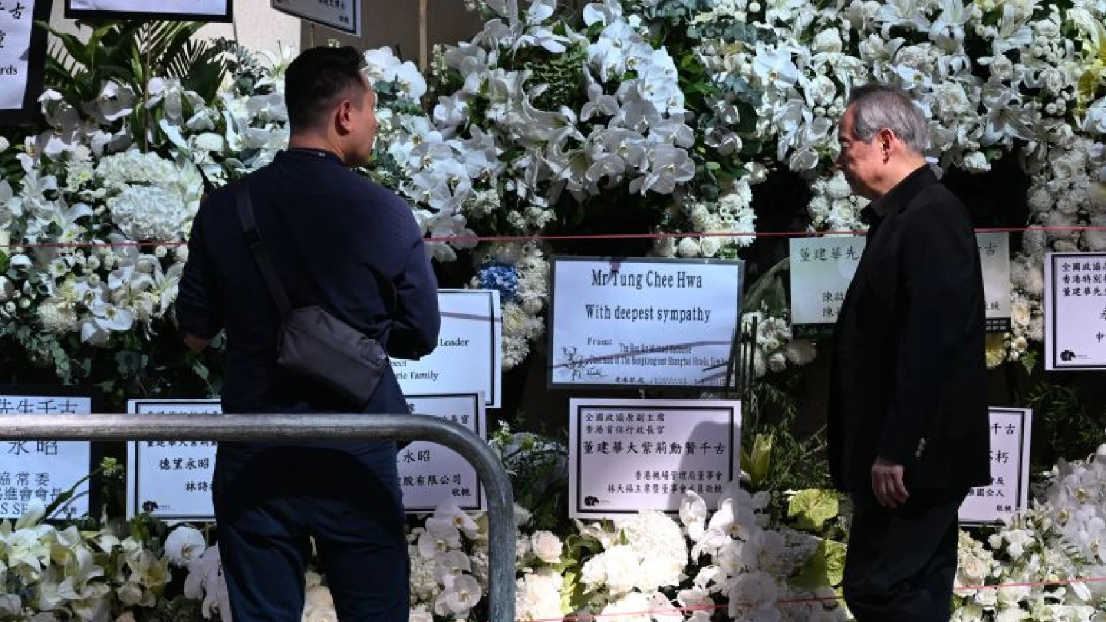 Pemakaman Kenegaraan Tung Chee-hwa Digelar, Pejabat China dan Hong Kong Beri Penghormatan Terakhir
