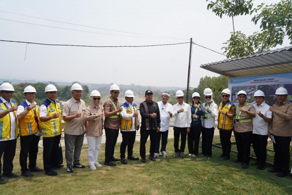 : Kunjungan Kerja Spesifik Komisi V DPR RI ke area lahan proyek Bendungan Cibeet, Kabupaten Bogor, Jawa Barat. (Foto: Humas Kemen PU)