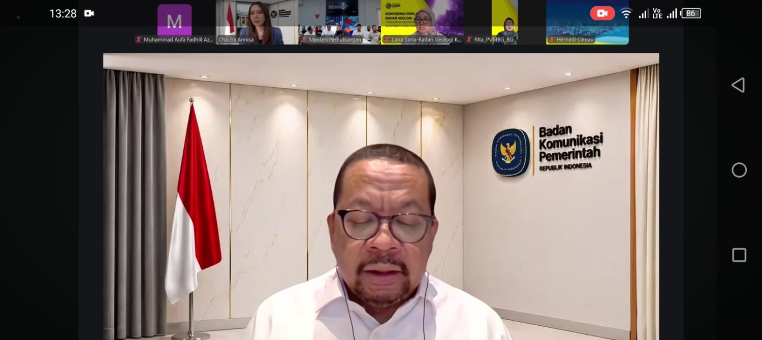: Kepala Bakom RI Muhammad Qodari dalam konferensi pers Update Situasi Terkini Pasca Erupsi Gunung Anak Krakatau di Jakarta, Minggu (6/9/2026). (Tangkapan Layar Zoom Bakom RI)