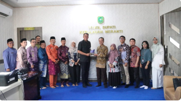 : Wakil Bupati Kepulauan Meranti, Muzamil Baharudin, saat menerima kunjungan Badan Pengawasan Keuangan dan Pembangunan (BPKP) Provinsi Riau di Kantor Bupati Kepulauan Meranti, Jumat (14/8/2026).