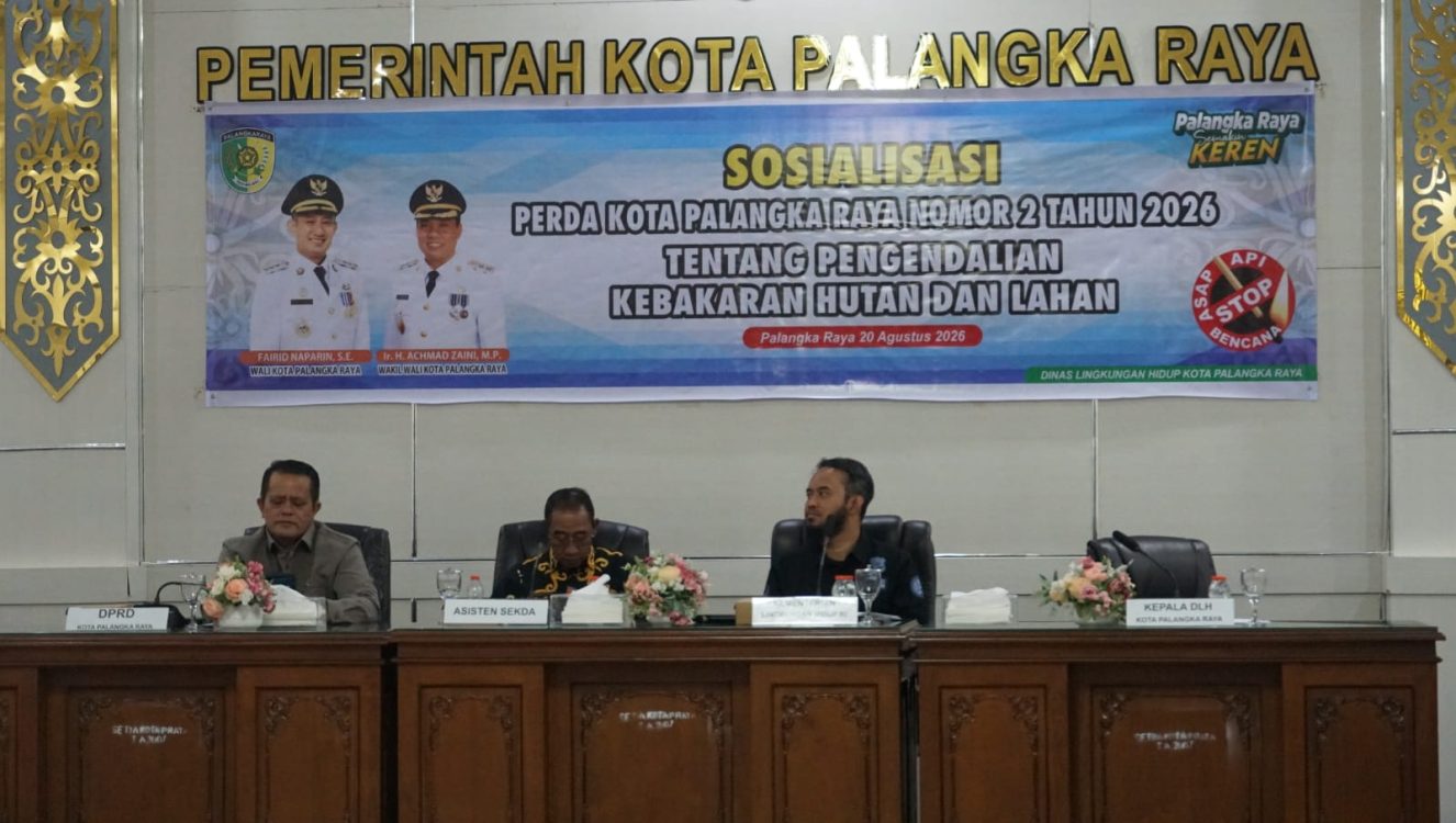 : Asisten Perekonomian dan Pembangunan Setda Kota Palangka Raya, Samsul Rizal, dalam acara Sosialisasi Peraturan Daerah (Perda) Kota Palangka Raya Nomor 2 Tahun 2026 tentang Pengendalian Kebakaran Hutan dan Lahan di Aula Peteng Karuhei II Kantor Wali Kota Palangka Raya. - Foto: Mc.Palangka Raya