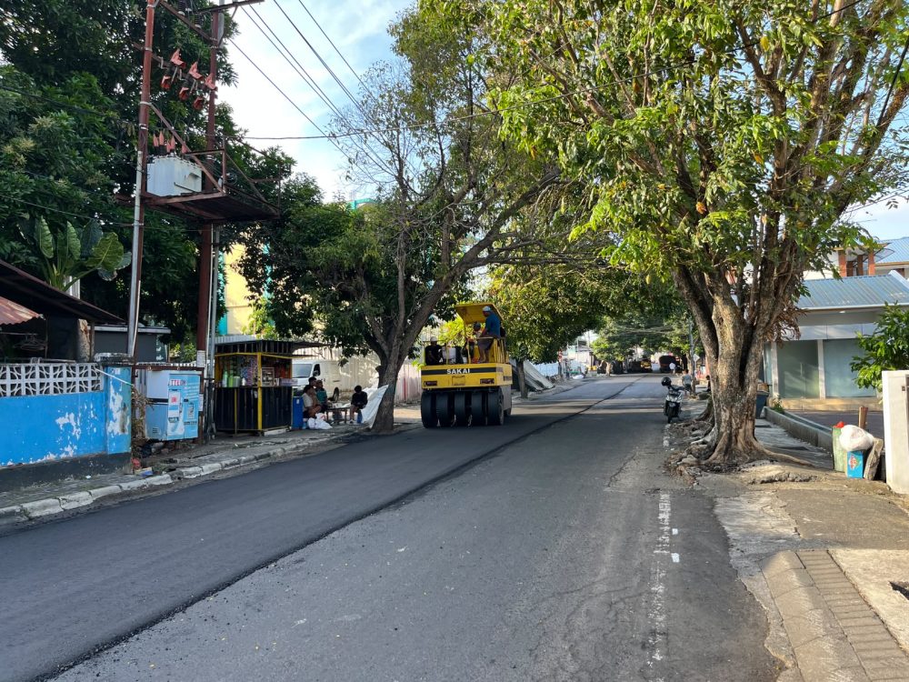 : Program pemeliharaan jalan dalam kota Ternate/ (Dinas PUPR Ternate)