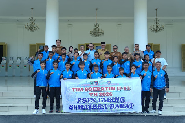 : Gubernur Sumbar melepas PSTS Tabing di Istana Gubernur. (foto: MC Sumbar)
