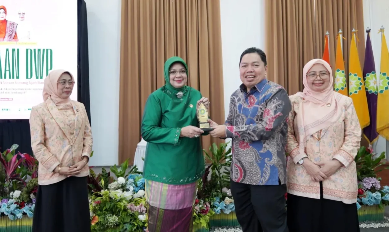 Penasihat DWP Kemenag: Perempuan Harus Jadi Penggerak Perubahan yang Inovatif, Adaptif, dan Berdampak