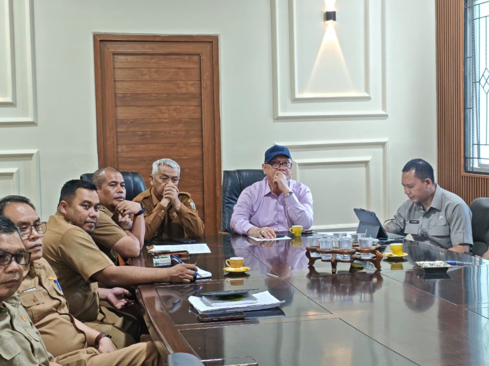 : Rapat tersebut diikuti Bupati Bener Meriah Tagore Abubakar, Wakil Bupati Bener Meriah Armia, Sekretaris Daerah Kabupaten Bener Meriah Riswandika Putra, para Asisten Setdakab Bener Meriah, serta para Kepala SKPK terkait di lingkungan Pemerintah Kabupaten Bener Meriah.