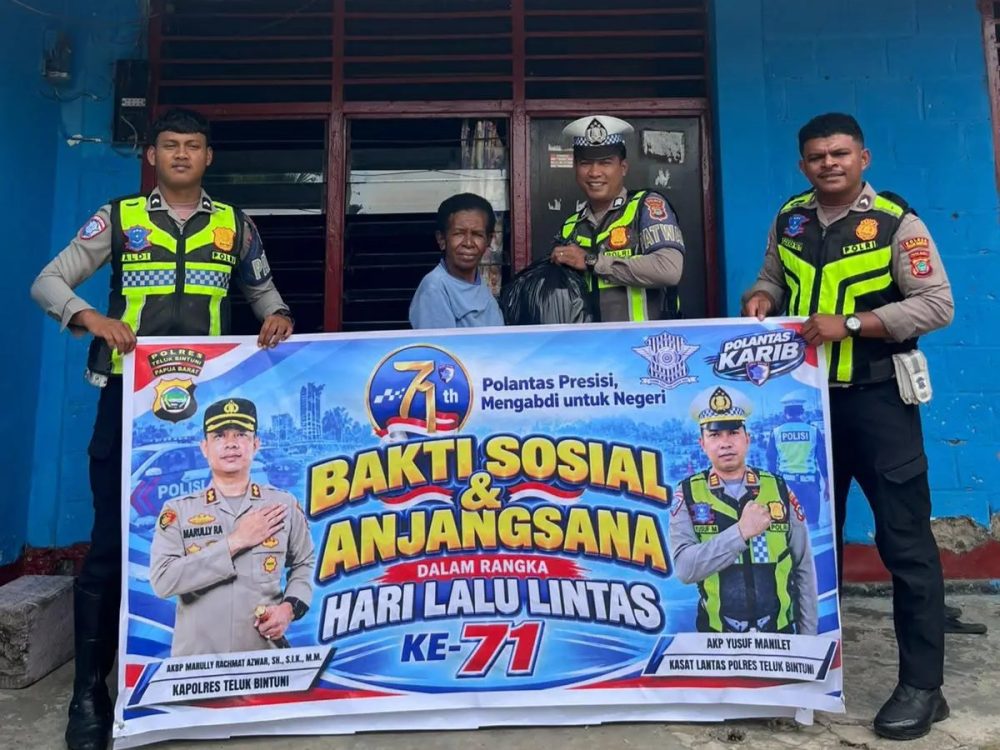 Peringati HUT ke-71 Lalu Lintas, Satlantas Polres Teluk Bintuni Salurkan Bansos