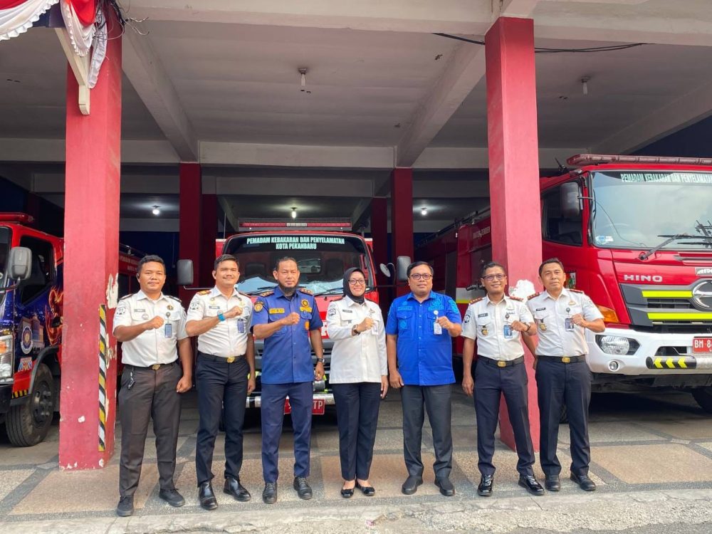 : Pemerintah Kota Pekanbaru terus memperkuat kesiapsiagaan menghadapi kebakaran dan berbagai kondisi darurat. Salah satunya melalui kolaborasi Kepala Dinas Pemadam Kebakaran dan Penyelamatan (DPKP) Kota Pekanbaru, Zarman Candra dengan sejumlah lembaga pemasyarakatan (Lapas).- Foto: Mc.Pekanbaru
