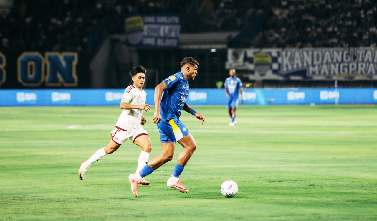 Persib Tertinggal Dari Psm Di Babak Pertama