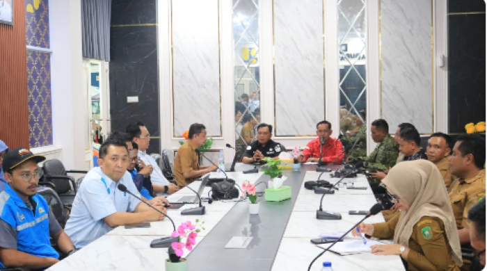 : Pertemuan di Aula Dinas PUPR Kabupaten Kepulauan Meranti, Selasa (15/9/2026), setelah gangguan listrik berulang dilaporkan terjadi di Merbau, Tasik Putri Puyu, Rangsang, Tanjung Samak, hingga Selatpanjang.