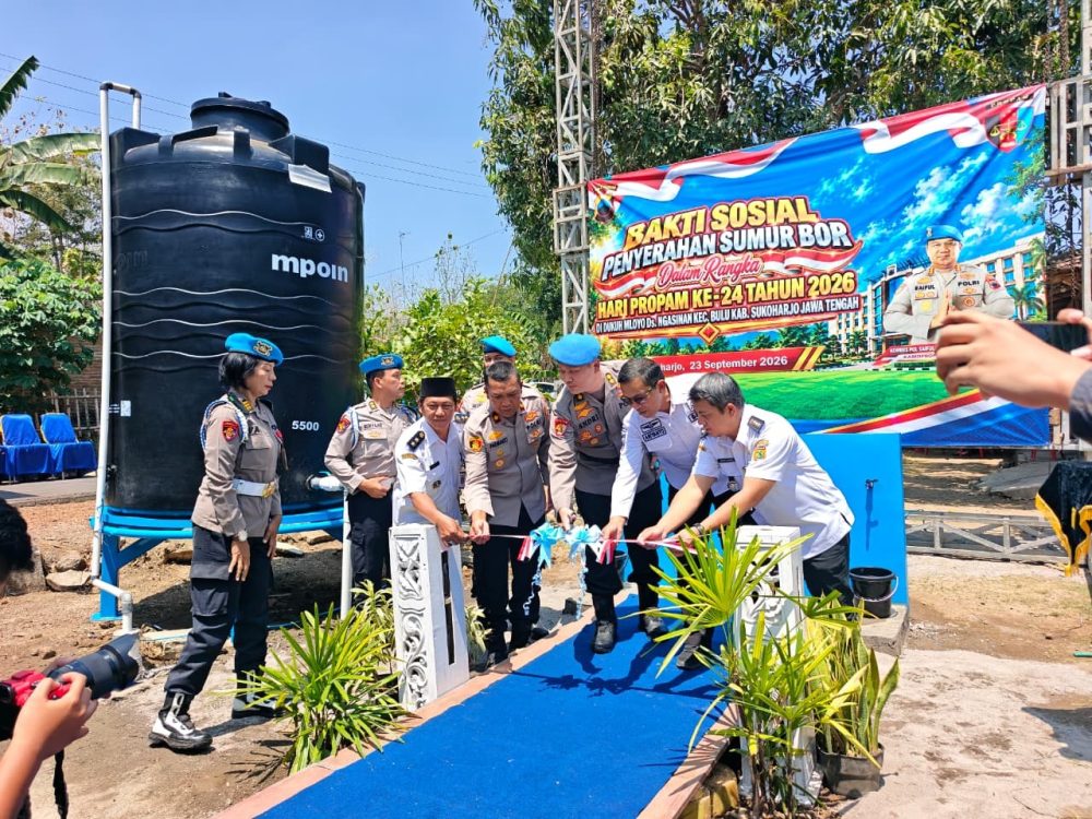 Polda Jateng Serahkan Bantuan Sumur Bor dan Gelar Bakti Kesehatan untuk Warga Sukoharjo