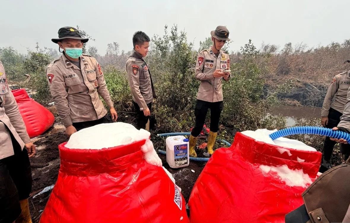 Polda Sumsel Gunakan Drone dan X-Fire Padamkan Karhutla di Oki