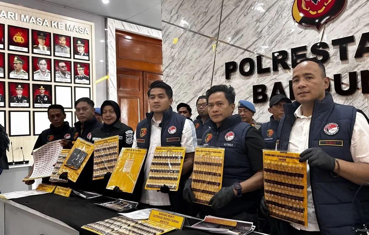 Polisi Bongkar Lab Narkoba Liquid Vape di Bandung, 400 Cartridge Disita