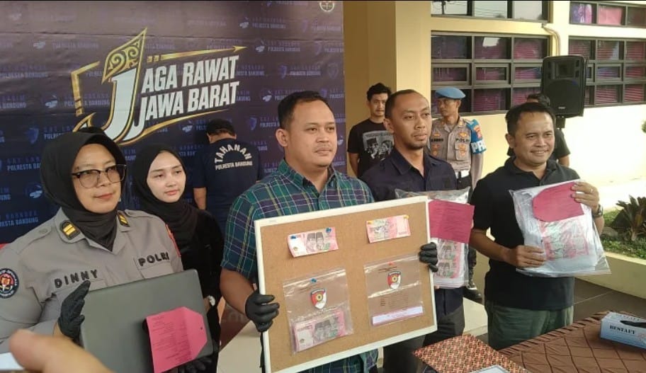 Polisi Bongkar Produksi Uang Rupiah Palsu Senilai Rp1 Miliar di Ciparay, Dua Kakak Beradik Ditangkap