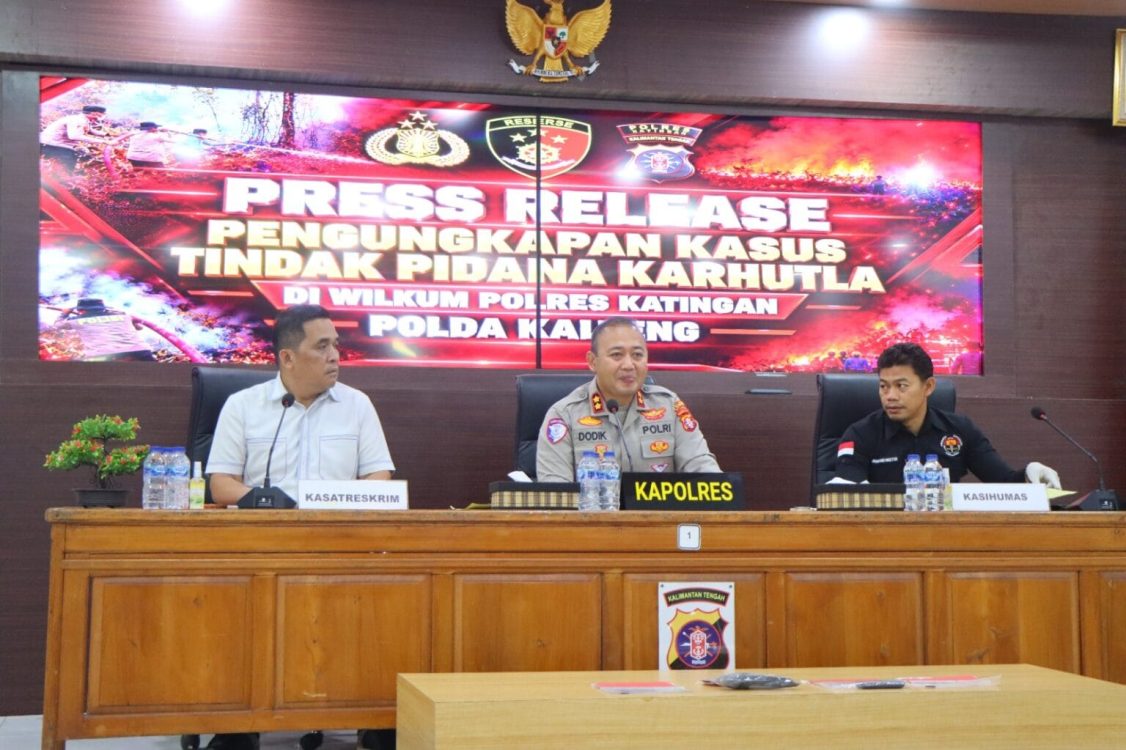 Polisi Pergoki Aksi Bakar Lahan, Pria 61 Tahun di Katingan Jadi Tersangka Karhutla