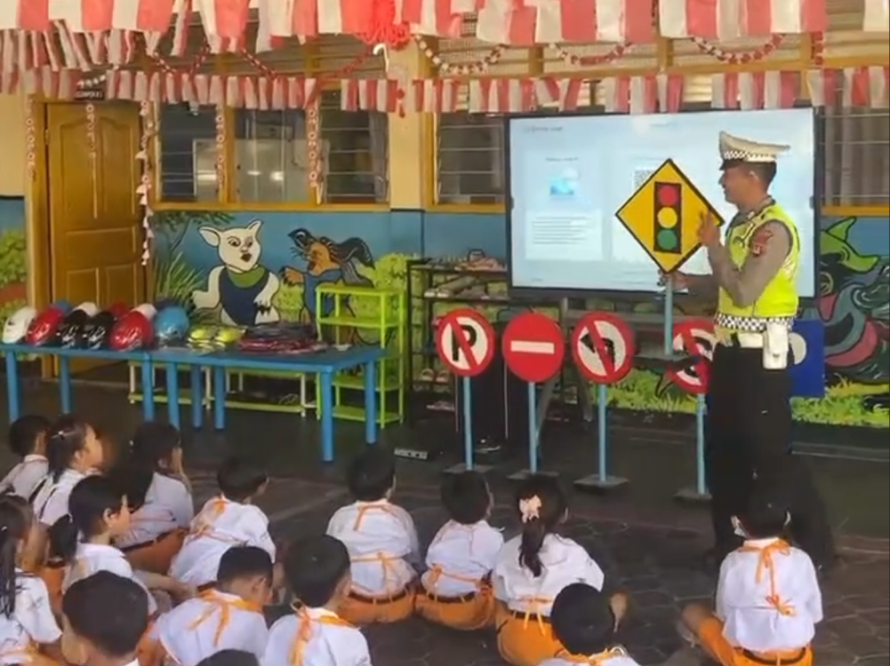 Polisi Sahabat Anak, Satlantas Polres Gianyar Edukasi Keselamatan Lalu Lintas Sejak Dini