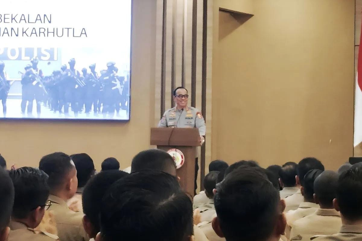 Polri Diminta Usut Korporasi di Balik Karhutla, Presiden: Cabut Izinnya Bila Perlu
