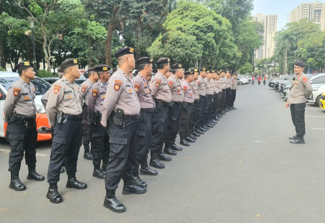 : Polri melakukan apel persiapan pengamanan di sekitar Stadion Utama Gelora Bung Karno (SUGBK), Jakarta Pusat, untuk mendukung kelancaran dua pertandingan FIFA ASEAN Cup 2026, Jumat (25/9/2026). (Foto: Agus Siswanto/InfoPublik)