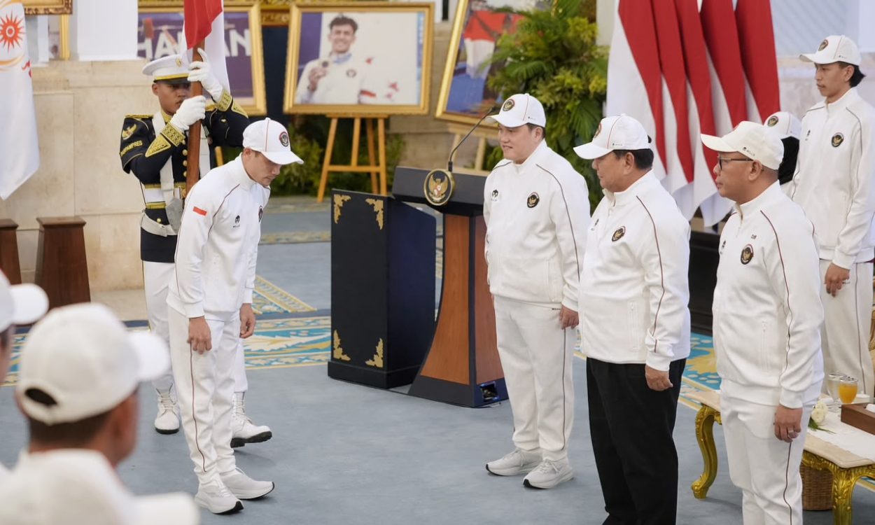 : Menpora Erick Thohir mendampingi Presiden Prabowo Subianto melepas atlet yang akan bertanding ke Asian Games 2026 Aichi-Nagoya, Jepang. Pelepasan ini berlangsung di Istana Negara, Jakarta, Rabu (9/9/2026). (Foto Humas Kemenpora)