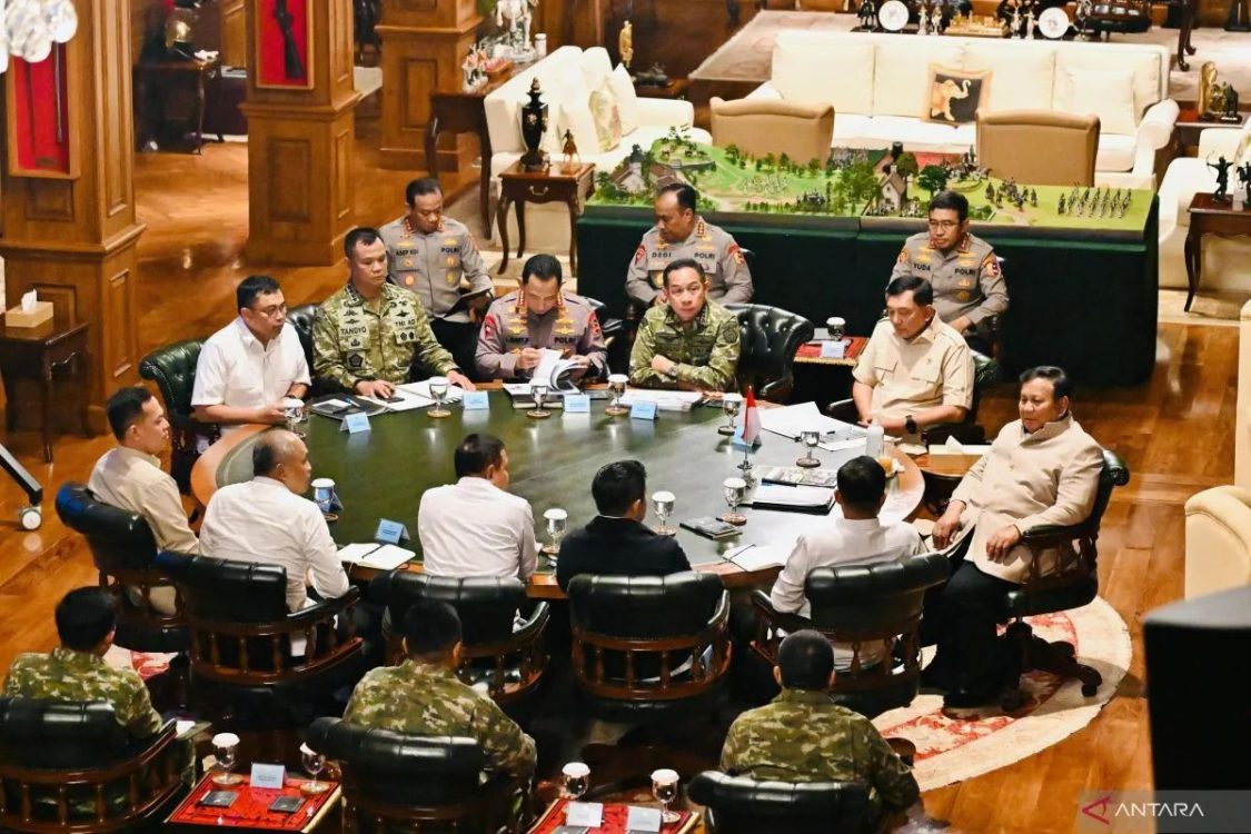 Presiden Prabowo Panggil Panglima TNI dan Kapolri, Penanganan Karhutla