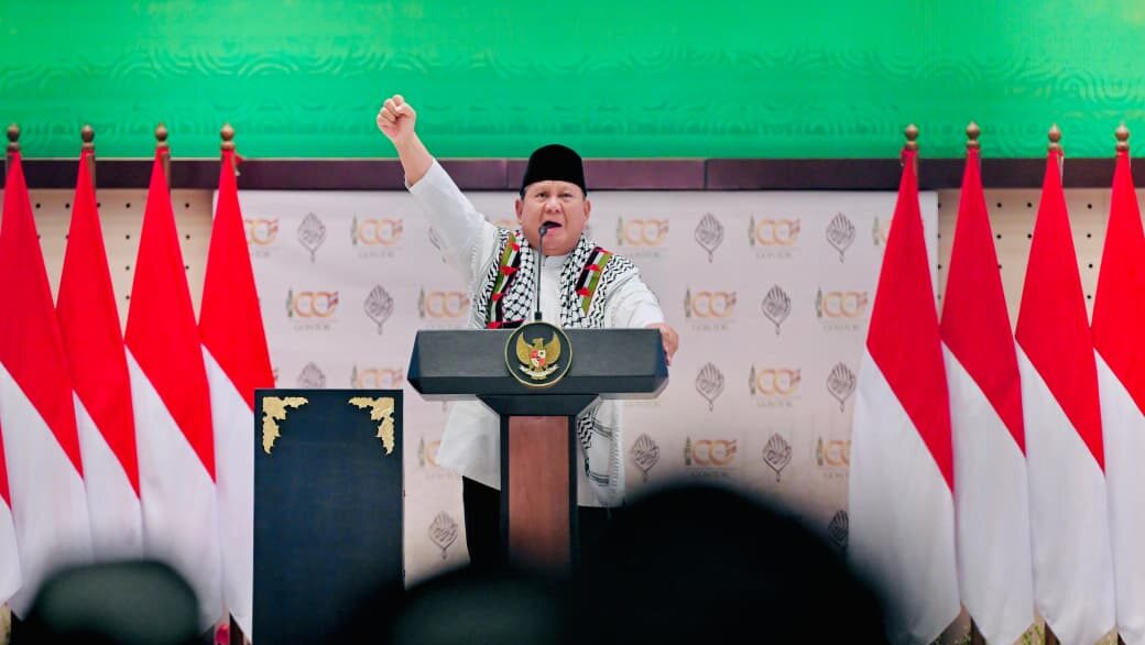 : Presiden Prabowo Subianto memberikan sambutannya saat menghadiri Resepsi Kesyukuran 100 Tahun Pondok Modern Darussalam Gontor (PMDG) yang digelar di Balai Pertemuan Pondok Modern (BPPM), Pondok Modern Darussalam Gontor Putra Kampus Pusat, Kabupaten Ponorogo, Provinsi Jawa Timur, Sabtu (19/9/2026). Foto: BPMI Setpres/Laily Rachev