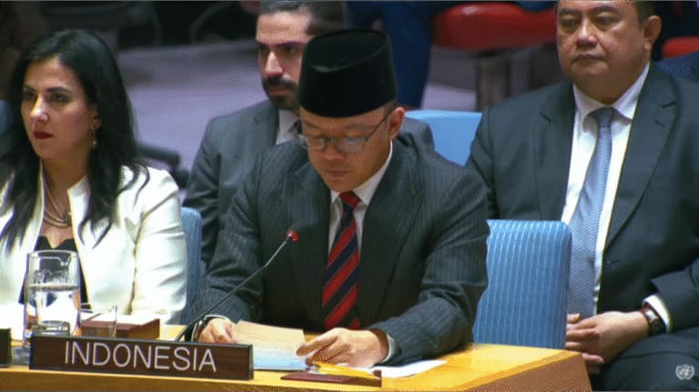 : Menteri Luar Negeri Republik Indonesia, Sugiono, mengecam keras berbagai tindakan sepihak Israel di Tepi Barat, Palestina yang dinilai mendorong terjadinya aneksasi de-facto dan secara sistematis mempersempit ruang perdamaian. Kecaman tersebut disampaikan dalam Sidang Terbuka Dewan Keamanan (DK) PBB mengenai situasi di Timur Tengah, termasuk masalah Palestina, di Markas PBB, New York, Amerika Serikat, Selasa (18/2/2026). (Foto: Kemlu)