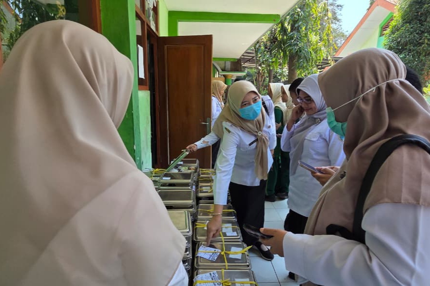 : Optimalkan Pengawasan SPPG di Kota Probolinggo, Tim Satgas Tinjau Pelabelan Ompreng (Istimewa)