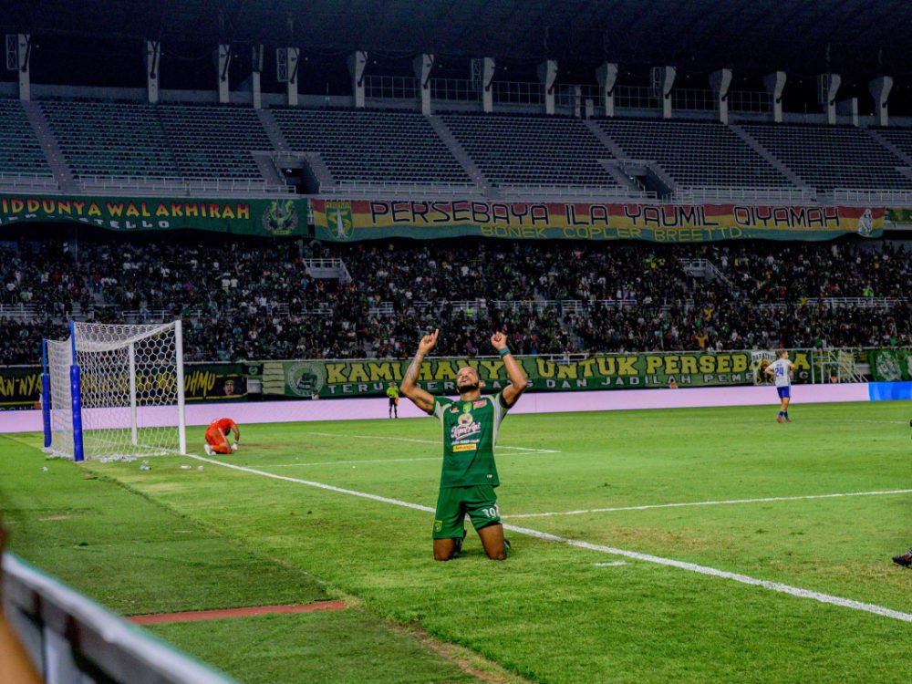 Selebrasi Tepuk Bahu Alex Martins: Luapan Emosi Setelah Comeback