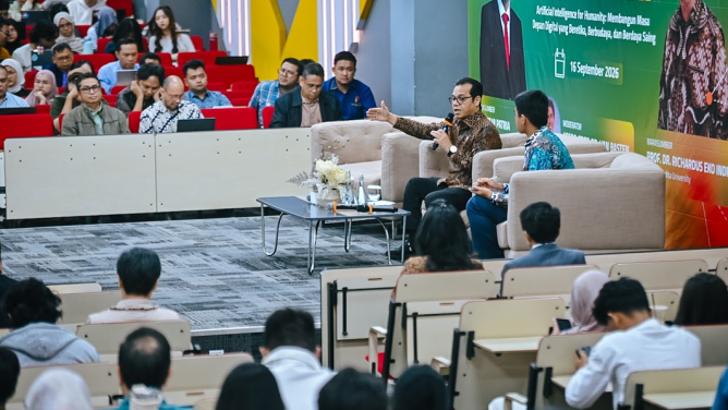 : Wakil Menteri Komunikasi dan Digital Nezar Patria Wamenkomdigi Nezar Patria saat menjadi pembicara seminar akademik