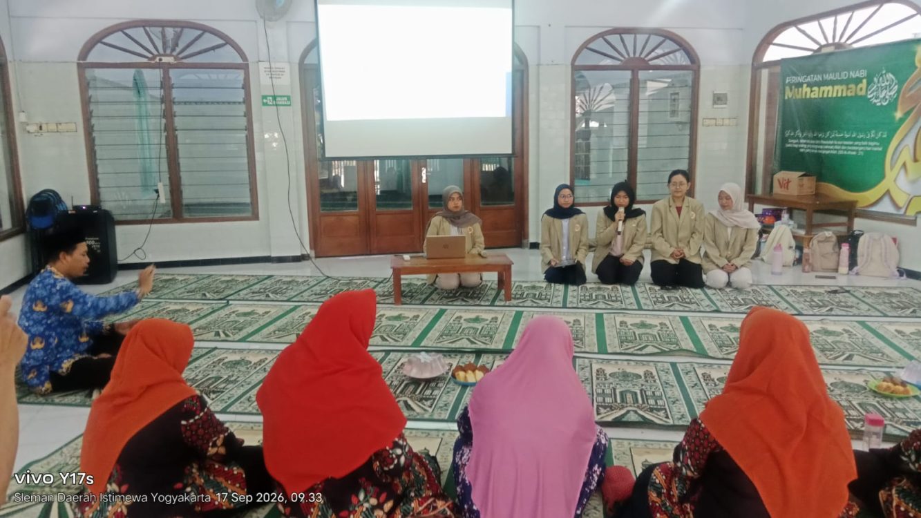 : Mahasiswa Departemen Gizi FK-KMK UGM meluncurkan program pengabdian masyarakat CERDIK di Padukuhan Sombangan, Sumbersari, Moyudan, Sleman, Kamis (17/9/2026).