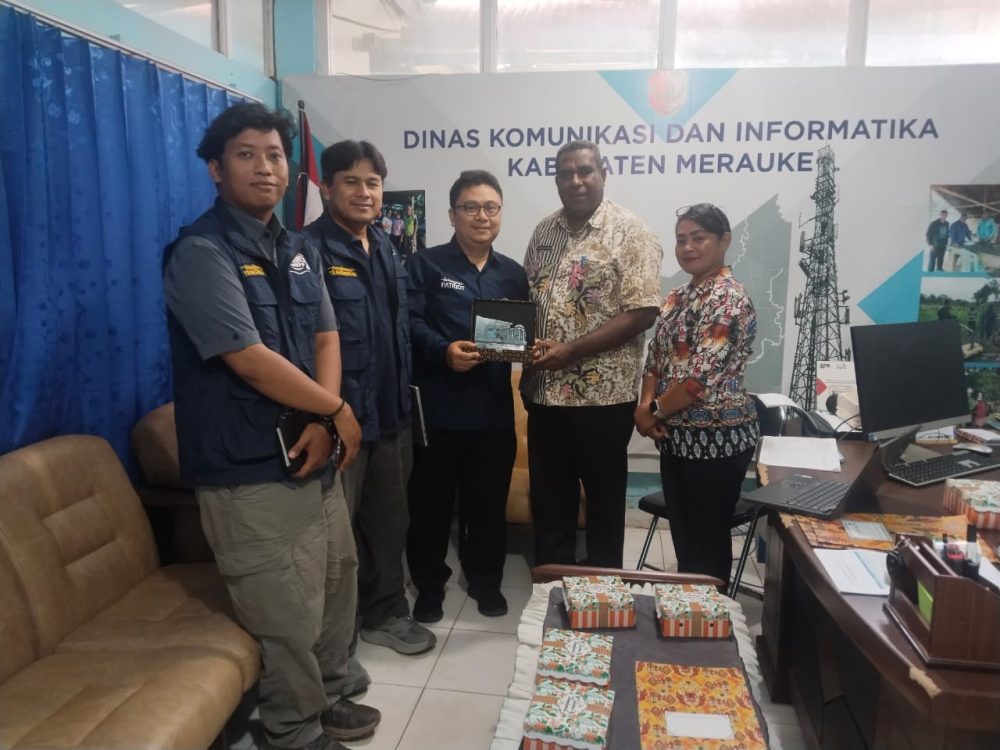 : Pelaksana Tugas (Plt) Kepala Dinas Kominfo Kabupaten Merauke, Abraham Koibur, menerima kunjungan dari Tim Ekspedisi Patriot Universitas Gadjah Mada (UGM), Selasa, (8/9/2026).Foto: McMrk/Get