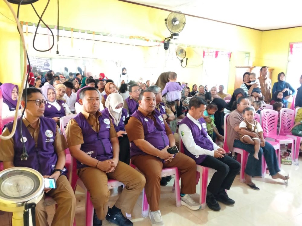 : Tim Pembina Posyandu Provinsi Gorontalo memperkuat koordinasi yang dirangkaikan dengan penyaluran bantuan susu. (Foto owan)