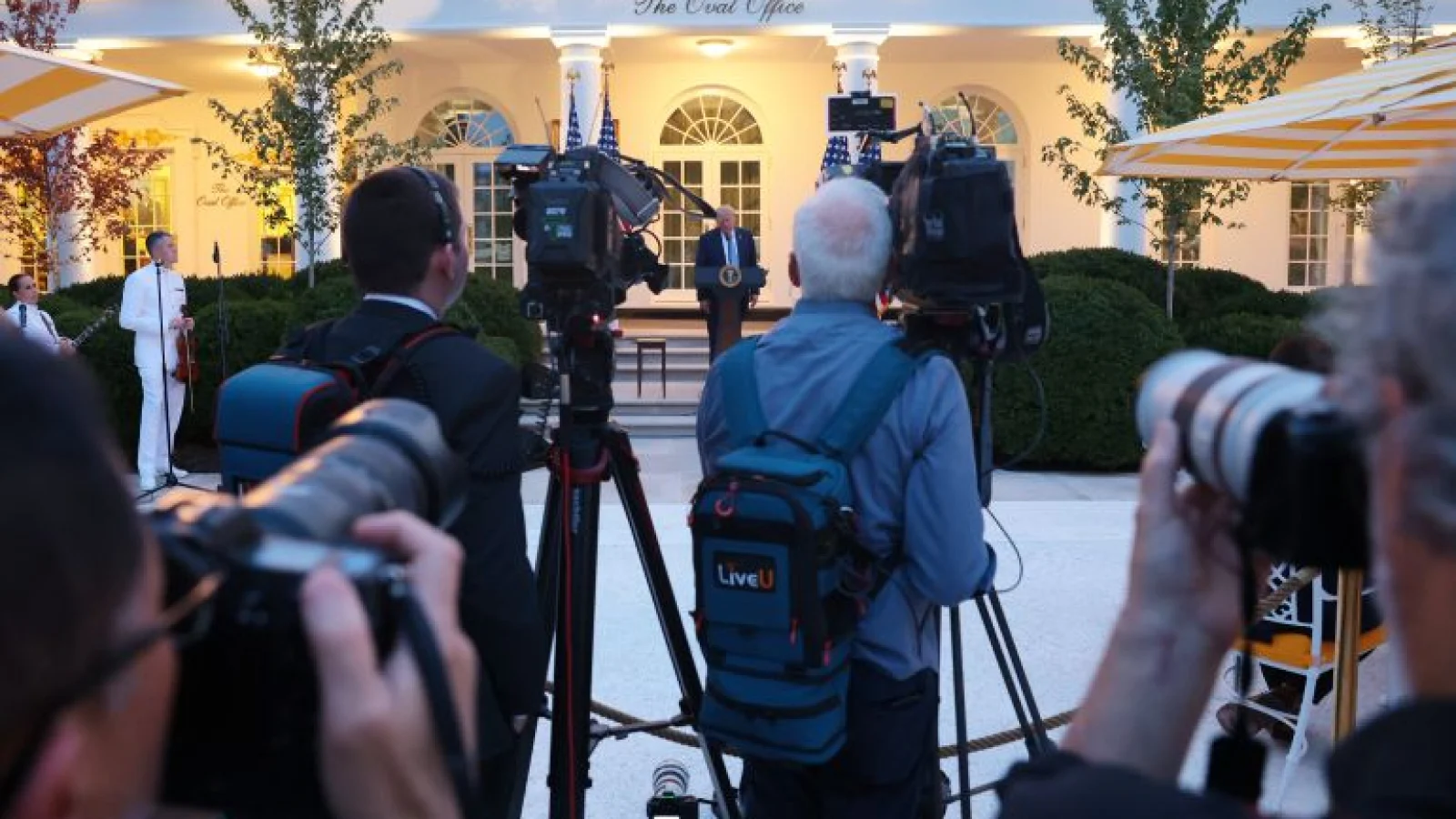 Trump Luncurkan Trump TV 24 Jam di Tengah Konflik dengan Media Gedung Putih
