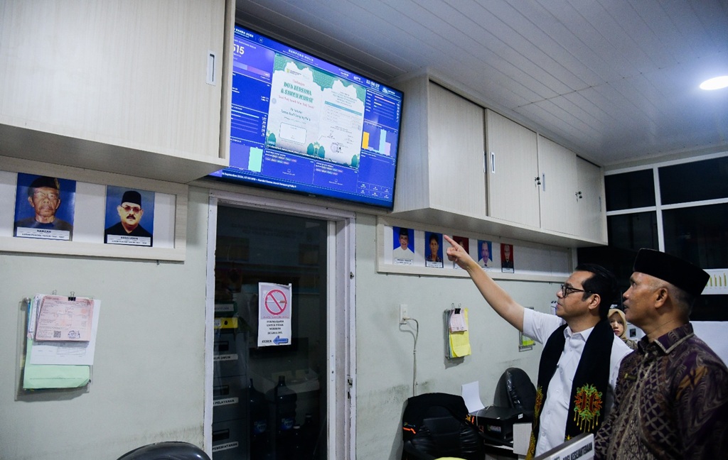 : Wamenkomdigi Nezar Patria dalam kunjungan kerjanya di Kantor Keuchik (Kelurahan) Gampong Mulia, Kota Banda Aceh, Provinsi Nagnroe Aceh Darrussalam. (Foto: Humas Kemkomdig)