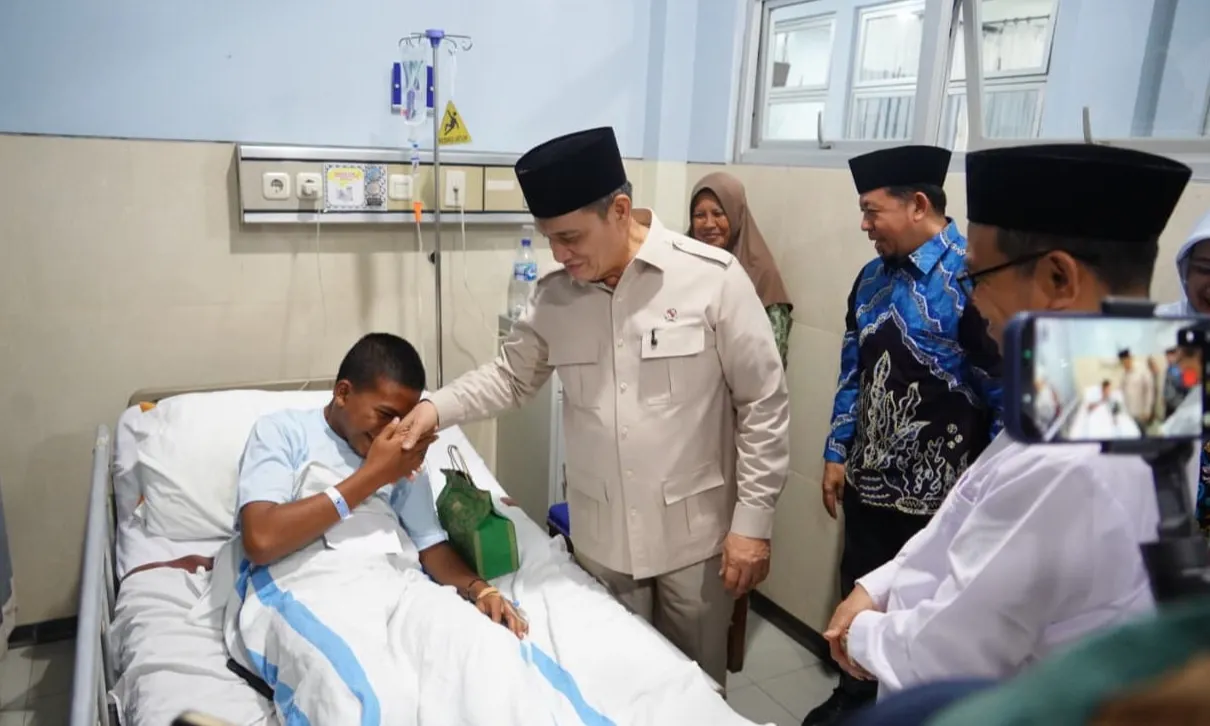 Wamenag Jenguk Santri Keracunan MBG di RSUD Notopuro: Lima Pasien Pulang Hari Ini