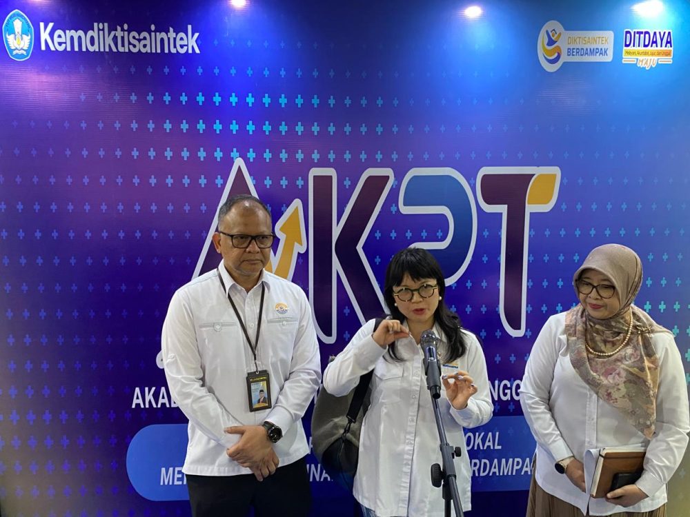 : Wakil Menteri Pendidikan Tinggi, Sains, dan Teknologi (Wamendiktisaintek) Stella Christie (Tengah) Peluncuran Akademi Kepemimpinan Pendidikan Tinggi (AKPT) di Graha Diktisaintek, Jakarta, Senin (7/9/2026). (Foto: Pasha Yudha Ernowo Infopublik/Igid)