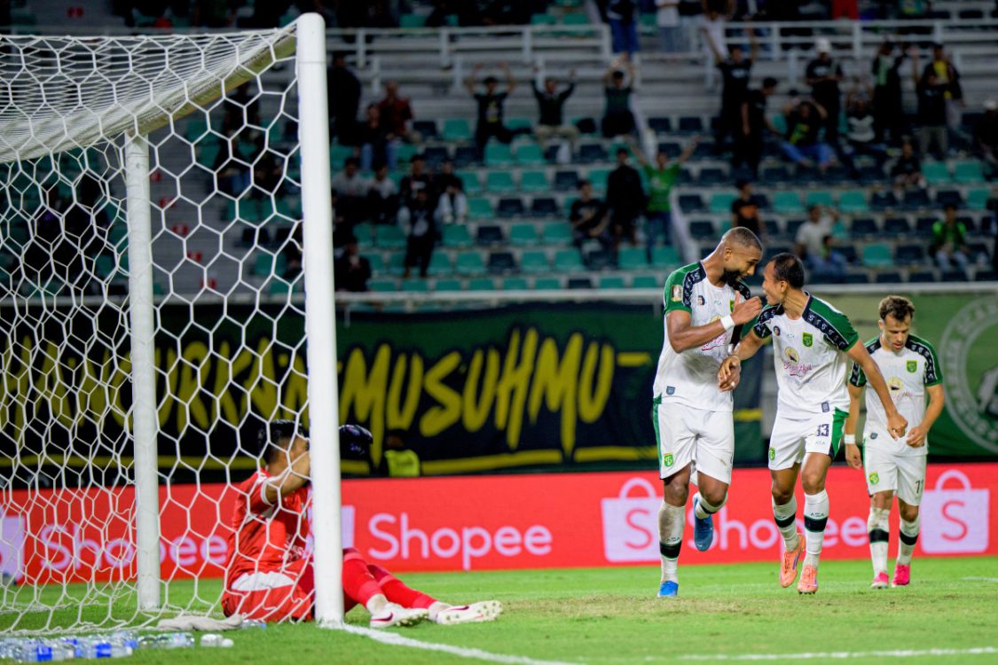 Yuran Fernandes Bawa Persebaya Unggul atas PSMS di Babak Pertama