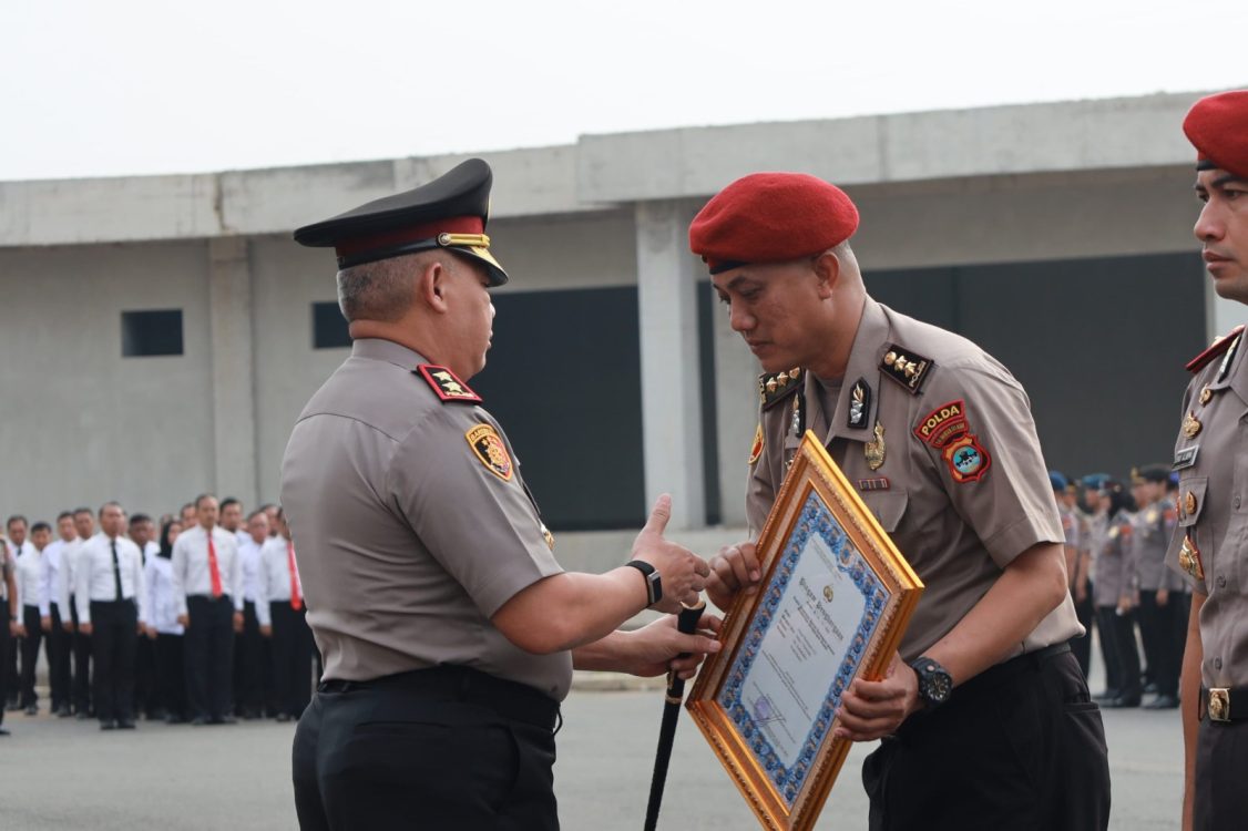 21 Personel Polda Kalsel Terima Penghargaan di Momen Hari Sumpah Pemuda ke-98