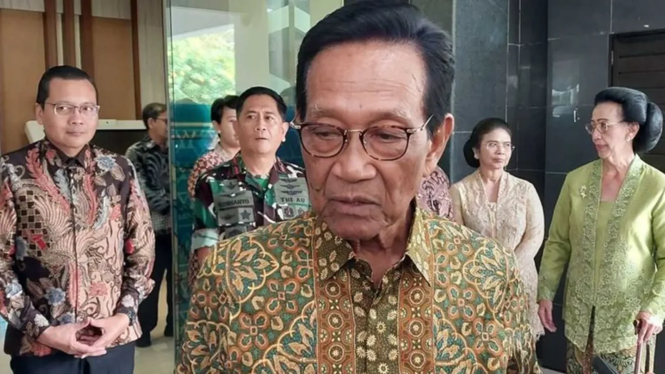 Sultan HB X Yogyakarta juga mengingatkan bahaya penggunaan senjata tajam dan benda keras dalam kerumunan demonstrasi