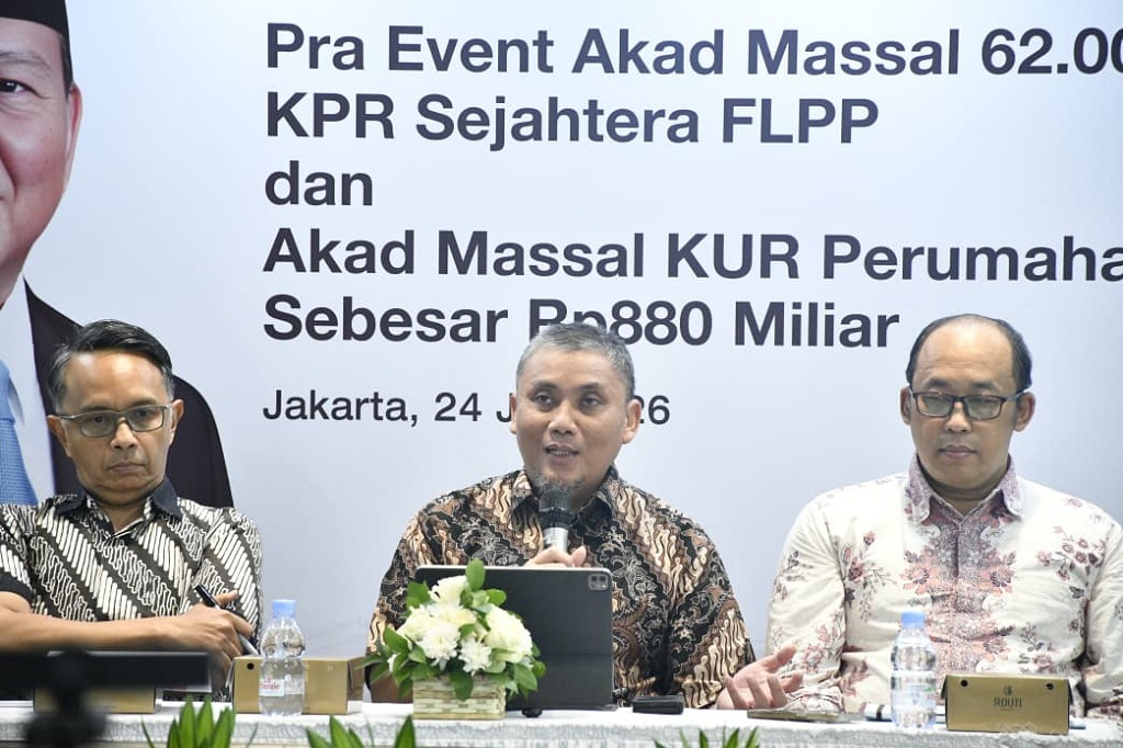 : Komisioner BP Tapera Heru Pudyo Nugroho melakukan konfernsi pers kedatangan Presiden RI datang di Kabupaten Batang.